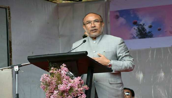 मणिपुर: सरकारी कार्यक्रम में नहीं आए मंत्री-अधिकारी तो भड़क गए मुख्यमंत्री, सभी से मांगा इस्तीफा मणिपुर: सरकारी कार्यक्रम में नहीं आए मंत्री-अधिकारी तो भड़क गए मुख्यमंत्री, सभी से मांगा इस्तीफा