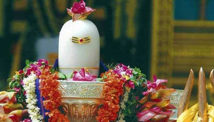 प्रदोष व्रत 2018: इस दिन शिव पूजन करने से मिलती है मोक्ष की प्राप्ति प्रदोष व्रत 2018: इस दिन शिव पूजन करने से मिलती है मोक्ष की प्राप्ति