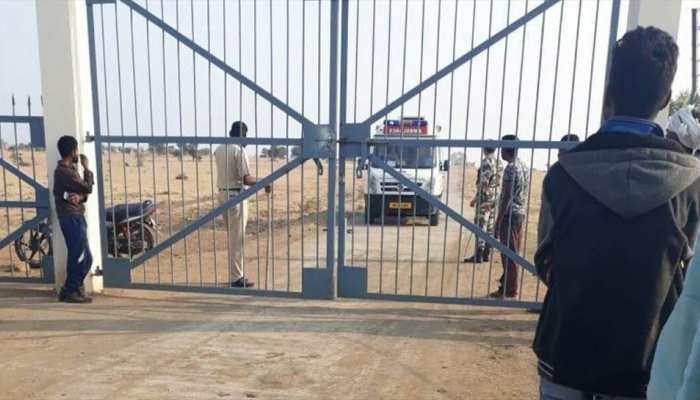 महाराष्ट्र: वर्धा में आयुध डिपो के पास विस्फोट, छह लोगों की मौत महाराष्ट्र: वर्धा में आयुध डिपो के पास विस्फोट, छह लोगों की मौत