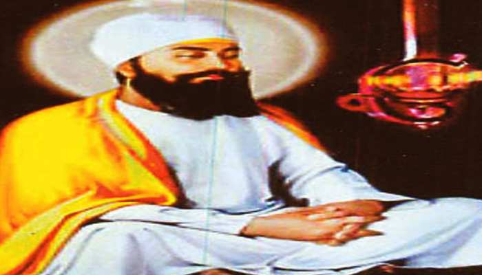 धर्म की रक्षा के लिए हंसते-हंसते गुरु तेगबहादुर ने दी थी कुर्बानी, उन्हीं की याद में मनाया जाता है शहीदी दिवस धर्म की रक्षा के लिए हंसते-हंसते गुरु तेगबहादुर ने दी थी कुर्बानी, उन्हीं की याद में मनाया जाता है शहीदी दिवस