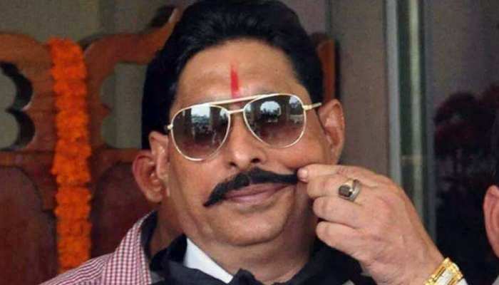 सोनपुर मेला में छाया बाहुबली विधायक अनंत सिंह का जलवा, दर्शकों को लुभा रहे घोड़े-हाथी सोनपुर मेला में छाया बाहुबली विधायक अनंत सिंह का जलवा, दर्शकों को लुभा रहे घोड़े-हाथी