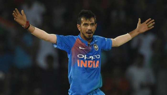 युजवेंद्र चहल ने ऑस्ट्रेलिया में 'सायमो अंकल' के साथ शेयर की तस्वीर, दिया स्पेशल मैसेज युजवेंद्र चहल ने ऑस्ट्रेलिया में 'सायमो अंकल' के साथ शेयर की तस्वीर, दिया स्पेशल मैसेज