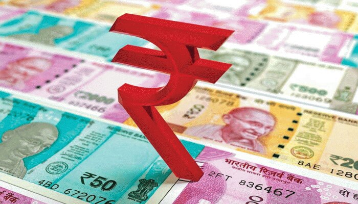 डॉलर के मुकाबले रुपये ने लगाई छ्लांग, 3 माह बाद 70 रुपये से नीचे आया डॉलर के मुकाबले रुपये ने लगाई छ्लांग, 3 माह बाद 70 रुपये से नीचे आया