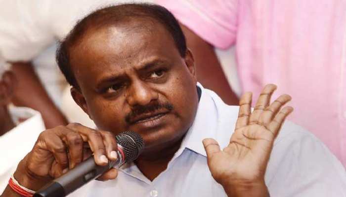 कर्नाटक: कुमारस्वामी बोले, ‘चट्टान’ की तरह मजबूत है कांग्रेस-JDS गठबंधन सरकार कर्नाटक: कुमारस्वामी बोले, ‘चट्टान’ की तरह मजबूत है कांग्रेस-JDS गठबंधन सरकार