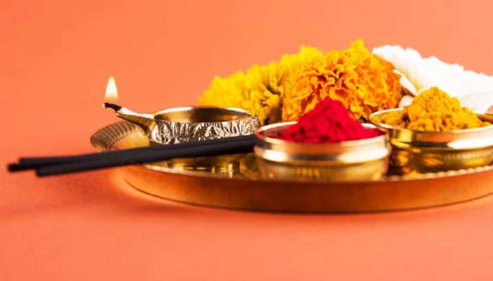 मार्गशीर्ष अमावस्या पर पूजा करने से दूर होता है पितृ दोष, जानें शुभ मुहूर्त मार्गशीर्ष अमावस्या पर पूजा करने से दूर होता है पितृ दोष, जानें शुभ मुहूर्त