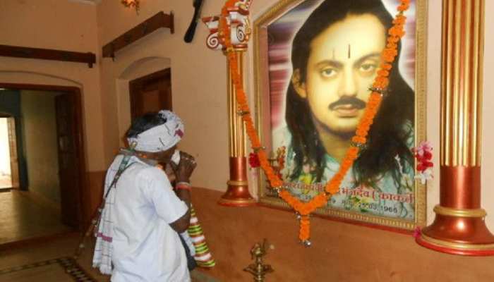 वह राजा जो जनता के हक के लिए लड़े, अपने ही महल की सीढ़ियों पर 'शहीद' हो गए! वह राजा जो जनता के हक के लिए लड़े, अपने ही महल की सीढ़ियों पर 'शहीद' हो गए!