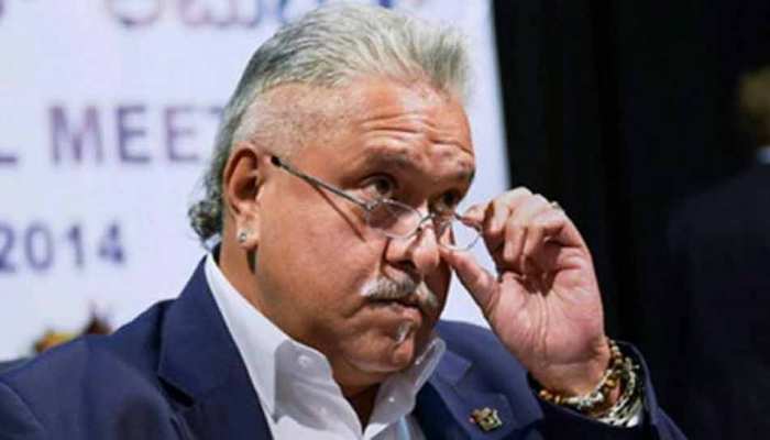 विजय माल्या के UB ग्रुप का कर्नाटक हाईकोर्ट से गुहार, 'नहीं बंद करें कंपनी' विजय माल्या के UB ग्रुप का कर्नाटक हाईकोर्ट से गुहार, 'नहीं बंद करें कंपनी'