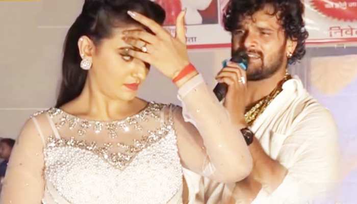VIDEO: लाइव स्टेज शो पर खेसारीलाल ने गाया ऐसा गाना, छलक पड़े अक्षरा सिंह के आंसू VIDEO: लाइव स्टेज शो पर खेसारीलाल ने गाया ऐसा गाना, छलक पड़े अक्षरा सिंह के आंसू