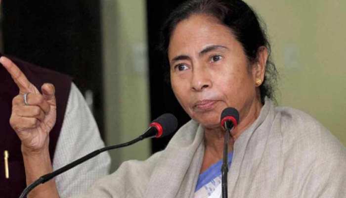 अंतरराष्ट्रीय प्रवासी दिवसः ममता बनर्जी बोलीं, प्रवासियों को शरण देना मानवीय दायित्व अंतरराष्ट्रीय प्रवासी दिवसः ममता बनर्जी बोलीं, प्रवासियों को शरण देना मानवीय दायित्व