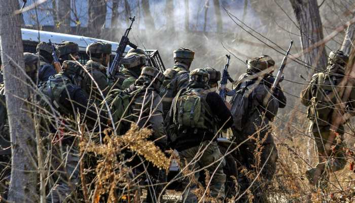 कश्मीर में सेना ने एक साल में ढेर किए 256 आतंकी, 9 से घटाकर 6 माह कर दी उम्र कश्मीर में सेना ने एक साल में ढेर किए 256 आतंकी, 9 से घटाकर 6 माह कर दी उम्र