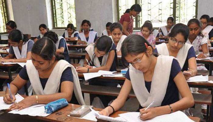 Chhattisgarh: 10th and 12th class exams staring from March 1 and 2, View Time Table here... । छत्तीसगढ़ः 1 मार्च से 10वीं और 2 मार्च से शुरू होगी 12वीं की परीक्षा, यहां देखें टाइम-टेबल...