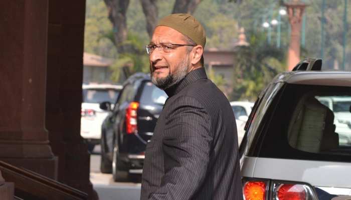 नसीरुद्दीन के बाद औवेसी ने दिया इमरान खान को मुंहतोड़ जवाब, कहा-हमसे कुछ सीखिए नसीरुद्दीन के बाद औवेसी ने दिया इमरान खान को मुंहतोड़ जवाब, कहा-हमसे कुछ सीखिए