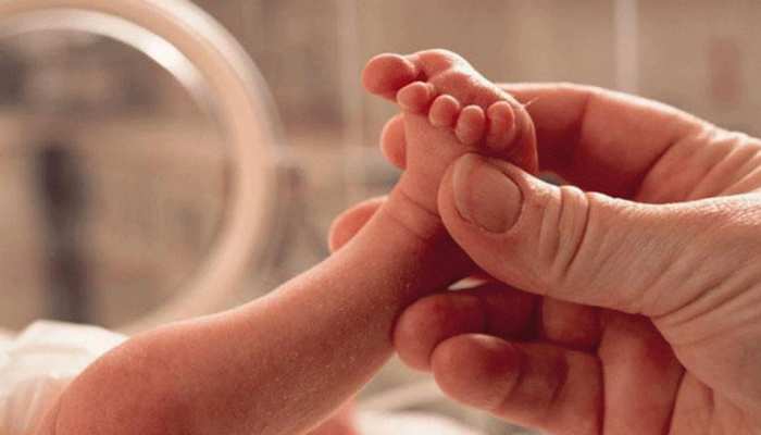 अमृतसर: चमत्कारिक ढंग से बच गए नवजात बच्चे की अस्पताल में मौत अमृतसर: चमत्कारिक ढंग से बच गए नवजात बच्चे की अस्पताल में मौत