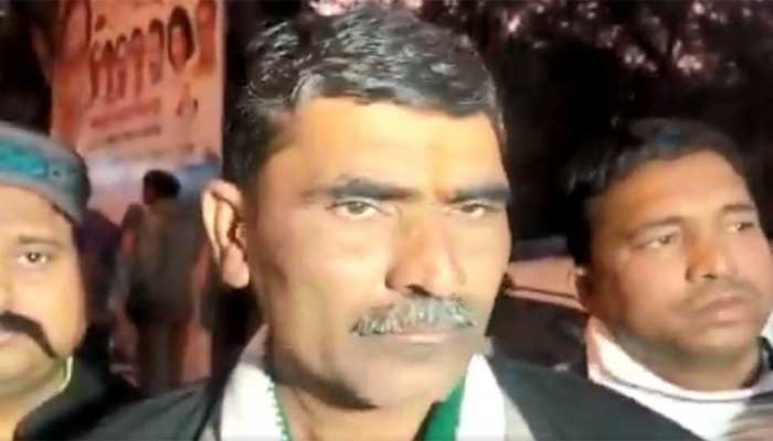 एक शख्स ऐसा भी, जिसने अपनी कसम की वजह से 15 साल नहीं पहने जूते एक शख्स ऐसा भी, जिसने अपनी कसम की वजह से 15 साल नहीं पहने जूते