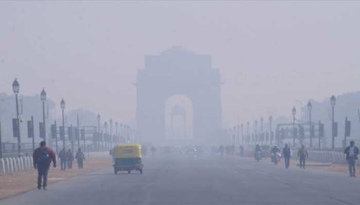 दिल्ली : 2014 के बाद दिसंबर का सबसे ठंडा दिन रहा गुरुवार, पारा 3.4 डिग्री सेल्सियस तक गिरा दिल्ली : 2014 के बाद दिसंबर का सबसे ठंडा दिन रहा गुरुवार, पारा 3.4 डिग्री सेल्सियस तक गिरा