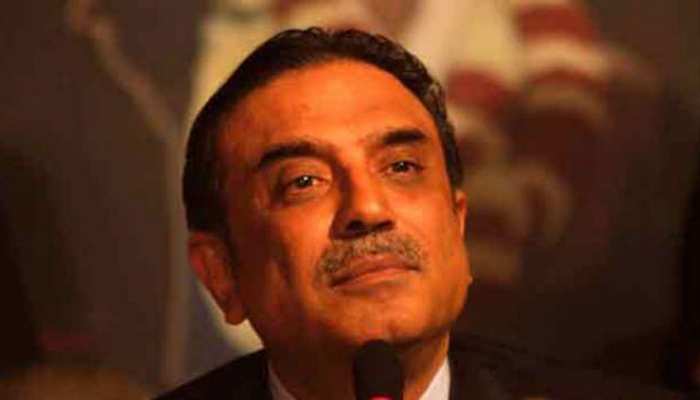 PAK सरकार ने लगाया पूर्व राष्ट्रपति जरदारी के देश छोड़ने पर लगाया प्रतिबंध PAK सरकार ने लगाया पूर्व राष्ट्रपति जरदारी के देश छोड़ने पर लगाया प्रतिबंध