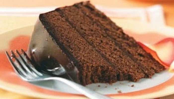 New year 2019: न्यू ईयर सेलिब्रेशन के लिए बनाएं क्रीमी चॉकलेट केक, यहां है विधि... New year 2019: न्यू ईयर सेलिब्रेशन के लिए बनाएं क्रीमी चॉकलेट केक, यहां है विधि...