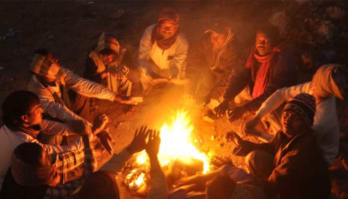 बिहार में ठंडी हवाओं ने बढ़ाई ठिठुरन, 3.3 डिग्री तक गिरा तापमान बिहार में ठंडी हवाओं ने बढ़ाई ठिठुरन, 3.3 डिग्री तक गिरा तापमान