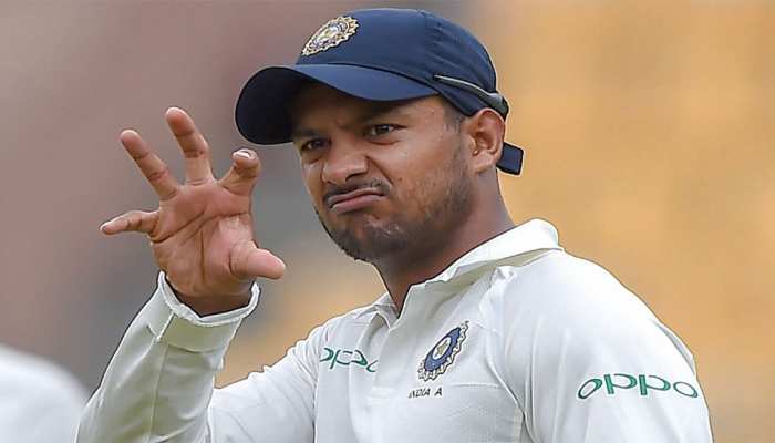INDvsAUS: भारतीय कोच और कप्तान के पलटवार के बाद इस कॉमेंटेटर ने ओपन लेटर लिखकर मांगी माफी INDvsAUS: भारतीय कोच और कप्तान के पलटवार के बाद इस कॉमेंटेटर ने ओपन लेटर लिखकर मांगी माफी