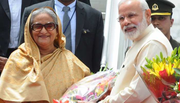 बांग्लादेश: PM मोदी ने चुनाव में जीत की बधाई दी तो शेख हसीना ने कहा 'धन्यवाद' बांग्लादेश: PM मोदी ने चुनाव में जीत की बधाई दी तो शेख हसीना ने कहा 'धन्यवाद'
