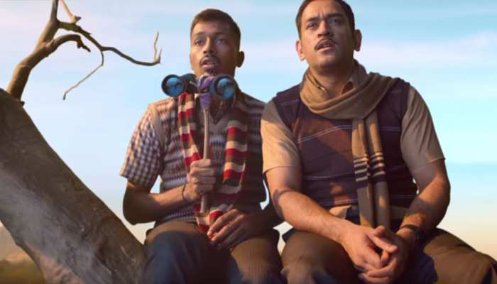 VIDEO: हार्दिक बोले- 'गजब..का मारा है माही', जवाब में धोनी ने कहा- 'हम तो पंड्या का फैन बा' VIDEO: हार्दिक बोले- 'गजब..का मारा है माही', जवाब में धोनी ने कहा- 'हम तो पंड्या का फैन बा'