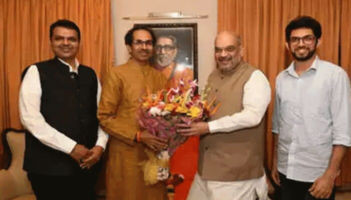 लोकसभा चुनावों के लिए बीजेपी और शिवसेना मिलाएंगे हाथ! महाराष्ट्र के मंत्री ने दिए संकेत लोकसभा चुनावों के लिए बीजेपी और शिवसेना मिलाएंगे हाथ! महाराष्ट्र के मंत्री ने दिए संकेत