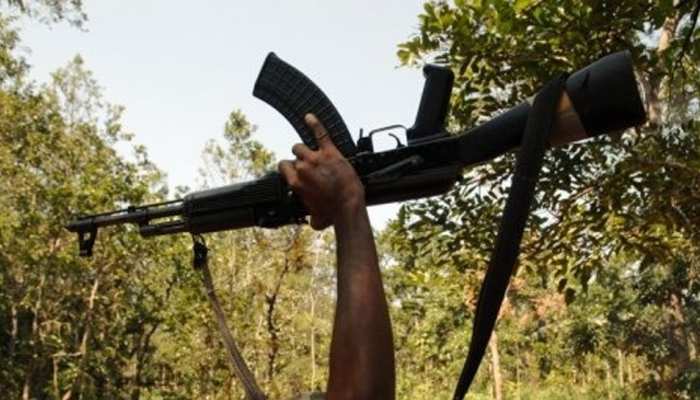 चतरा : नक्सलियों और कोबरा बटालियन के बीच भीषण मुठभेड़, एक की मौत