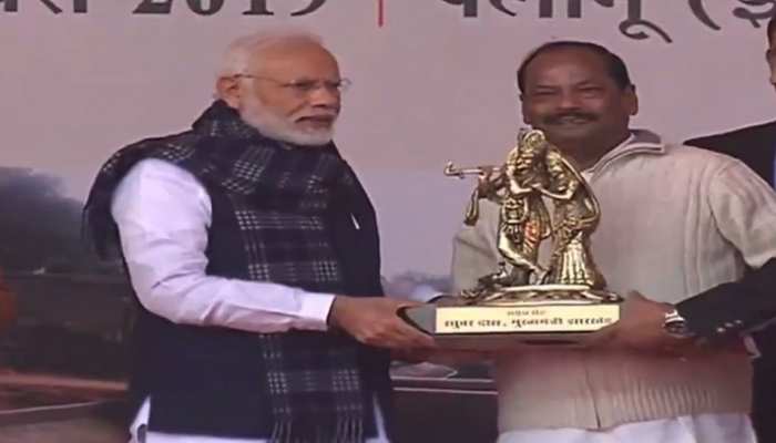 UPA शासन में खराब थी किसान और जवान की हालत, पीएम मोदी ने बदला जीवन- रघुवर दास UPA शासन में खराब थी किसान और जवान की हालत, पीएम मोदी ने बदला जीवन- रघुवर दास