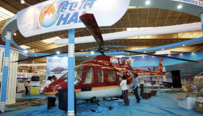 रक्षामंत्री के बाद अब HAL ने भी दिखाया राहुल गांधी को आइना, कहा-हमारी वित्तीय हालत सुधर रही रक्षामंत्री के बाद अब HAL ने भी दिखाया राहुल गांधी को आइना, कहा-हमारी वित्तीय हालत सुधर रही