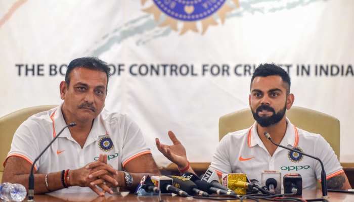 INDvsAUS: रवि शास्त्री ने विराट कोहली को भरी मीडिया के सामने किया सैल्यूट, जानिए क्यों INDvsAUS: रवि शास्त्री ने विराट कोहली को भरी मीडिया के सामने किया सैल्यूट, जानिए क्यों