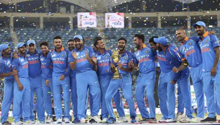 टीम इंडिया सिडनी में ऑस्ट्रेलिया से 16 बार भिड़ चुकी है, सिर्फ 2 वनडे जीती है, जानिए शेड्यूल टीम इंडिया सिडनी में ऑस्ट्रेलिया से 16 बार भिड़ चुकी है, सिर्फ 2 वनडे जीती है, जानिए शेड्यूल