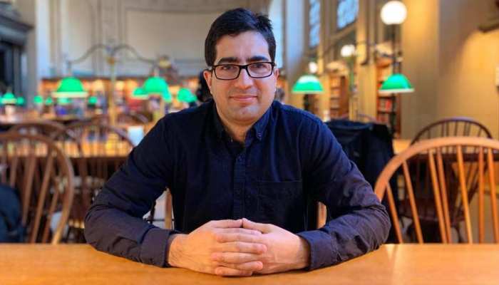 कश्मीर के IAS अफसर शाह फैजल ने दिया इस्तीफा, इस सीट से लड़ सकते हैं लोकसभा चुनाव कश्मीर के IAS अफसर शाह फैजल ने दिया इस्तीफा, इस सीट से लड़ सकते हैं लोकसभा चुनाव