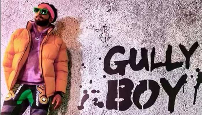'गली बॉय' के ट्रेलर लॉन्च पर रणवीर सिंह ने किया रैप, पत्नी दीपिका के लिए कहा कुछ 'स्पेशल' 'गली बॉय' के ट्रेलर लॉन्च पर रणवीर सिंह ने किया रैप, पत्नी दीपिका के लिए कहा कुछ 'स्पेशल'