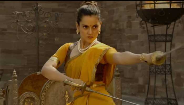 WATCH VIDEO: कंगना ने फिर जीता दिल, रिलीज हुआ 'मणिकर्णिका..' का पहला गाना 'विजयी भव' WATCH VIDEO: कंगना ने फिर जीता दिल, रिलीज हुआ 'मणिकर्णिका..' का पहला गाना 'विजयी भव'