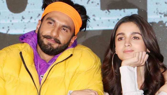 आलिया भट्ट ने को-स्टार रणवीर सिंह को बताया 'शानदार इंसान', बॉयफ्रेंड रणबीर के बारे में बोली ये बात आलिया भट्ट ने को-स्टार रणवीर सिंह को बताया 'शानदार इंसान', बॉयफ्रेंड रणबीर के बारे में बोली ये बात
