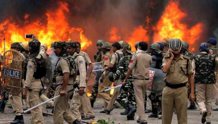 पत्रकार हत्या मामले पर फैसला आज, पंजाब और हरियाणा में बढ़ाई गई सुरक्षा पत्रकार हत्या मामले पर फैसला आज, पंजाब और हरियाणा में बढ़ाई गई सुरक्षा