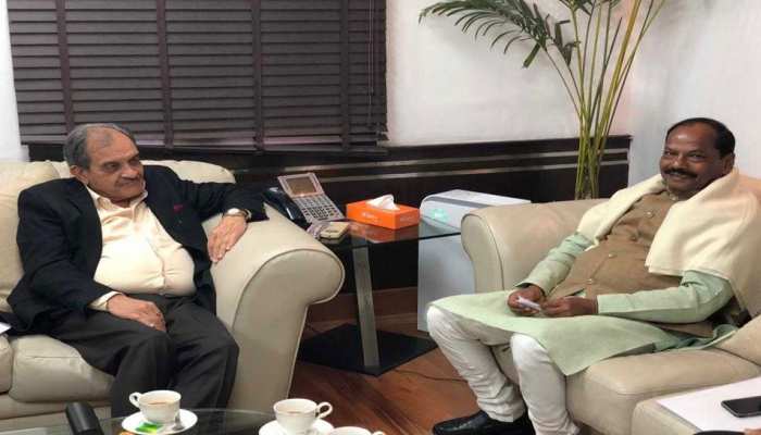 सीएम रघुवर दास के आग्रह के बाद रांची में खुलेगा एसआरटीएमआइ का मुख्यालय सीएम रघुवर दास के आग्रह के बाद रांची में खुलेगा एसआरटीएमआइ का मुख्यालय