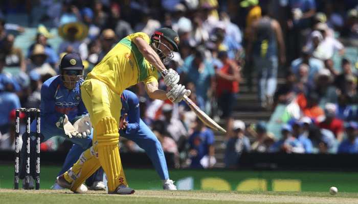 INDvsAUS: मार्श, ख्वाजा की फिफ्टी और रिचर्डसन के 'चौके' ने दिलाई ऑस्ट्रेलिया को जीत INDvsAUS: मार्श, ख्वाजा की फिफ्टी और रिचर्डसन के 'चौके' ने दिलाई ऑस्ट्रेलिया को जीत