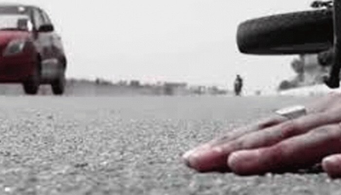 राजस्थान: नागौर में बेकाबू कार ने खड़ी ट्रक में मारी टक्कर, 2 की हुई मौत राजस्थान: नागौर में बेकाबू कार ने खड़ी ट्रक में मारी टक्कर, 2 की हुई मौत