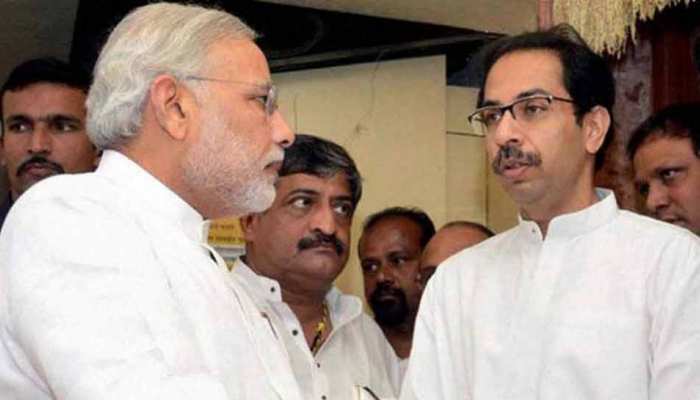 उद्धव ठाकरे ने PM मोदी को दी चुनौती, 'है हिम्मत तो राम मंदिर बनवाएं' उद्धव ठाकरे ने PM मोदी को दी चुनौती, 'है हिम्मत तो राम मंदिर बनवाएं'