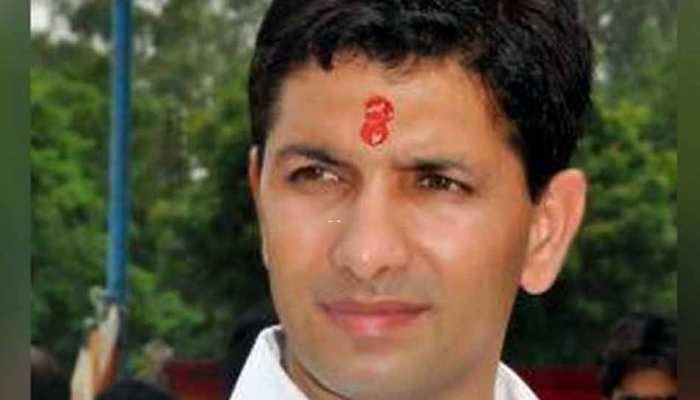 मध्य प्रदेश के खेलमंत्री जीतू पटवारी पर महिला खिलाड़ी ने लगाया पक्षपात का आरोप मध्य प्रदेश के खेलमंत्री जीतू पटवारी पर महिला खिलाड़ी ने लगाया पक्षपात का आरोप