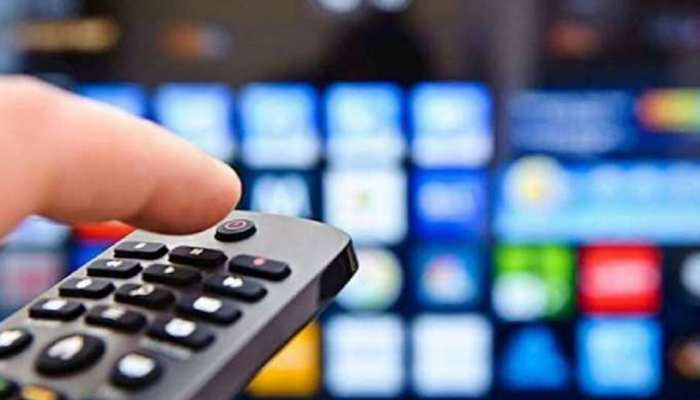 फ्री कुछ भी नहीं, TV देखना है तो खर्च करने होंगे 153 रुपये/महीना, ऐसे चुनें चैनल फ्री कुछ भी नहीं, TV देखना है तो खर्च करने होंगे 153 रुपये/महीना, ऐसे चुनें चैनल