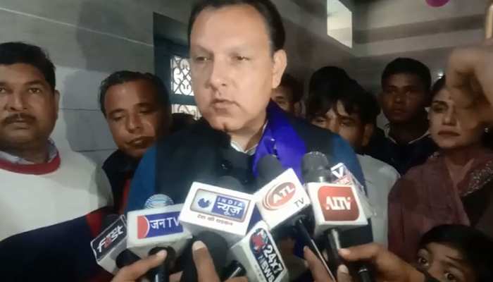 राजस्थान: 'AK-47' के बयान पर फिर बोले जगत सिंह- 'बंदूक तो चलेगी' राजस्थान: 'AK-47' के बयान पर फिर बोले जगत सिंह- 'बंदूक तो चलेगी'