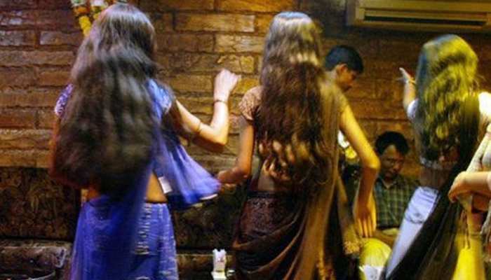 Exclusive! डांस बार को लेकर सख़्ती बनी रहेगी, आएगा नया नियम Exclusive! डांस बार को लेकर सख़्ती बनी रहेगी, आएगा नया नियम
