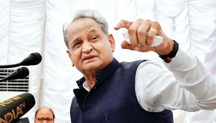 राजस्थान: 'किसान ऋण माफी' योजना में अनियमितता की है आशंका, सरकार करवा रही है जांच राजस्थान: 'किसान ऋण माफी' योजना में अनियमितता की है आशंका, सरकार करवा रही है जांच