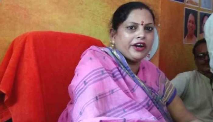 BJP विधायक ने मायावती के खिलाफ की अभद्र बयानबाजी, सतीशचंद्र मिश्रा बोले- इन्हें आगरा में भर्ती कराओ BJP विधायक ने मायावती के खिलाफ की अभद्र बयानबाजी, सतीशचंद्र मिश्रा बोले- इन्हें आगरा में भर्ती कराओ