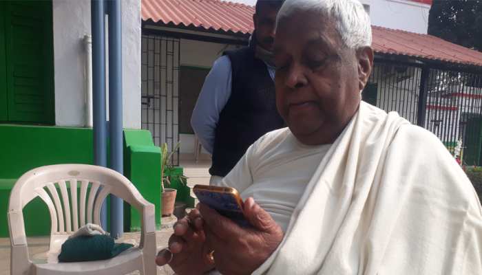 सिर्फ कांग्रेस और BJP ही देश चला सकती है, क्षेत्रीय दल नहीं : सदानंद सिंह सिर्फ कांग्रेस और BJP ही देश चला सकती है, क्षेत्रीय दल नहीं : सदानंद सिंह