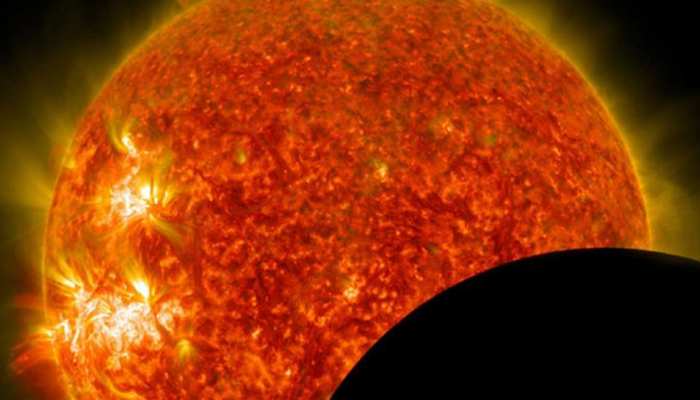 Lunar Eclipse 2019: जानें क्या है चन्द्र ग्रहण और कैसे बनता है Super Blood Moon Lunar Eclipse 2019: जानें क्या है चन्द्र ग्रहण और कैसे बनता है Super Blood Moon