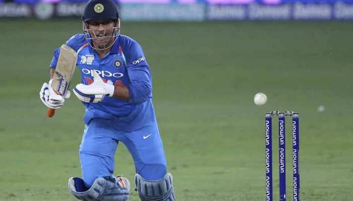 INDvsNZ: एमएस धोनी तोड़ सकते हैं सचिन तेंदुलकर का रिकॉर्ड, वीरू भी छूट सकते हैं पीछे INDvsNZ: एमएस धोनी तोड़ सकते हैं सचिन तेंदुलकर का रिकॉर्ड, वीरू भी छूट सकते हैं पीछे
