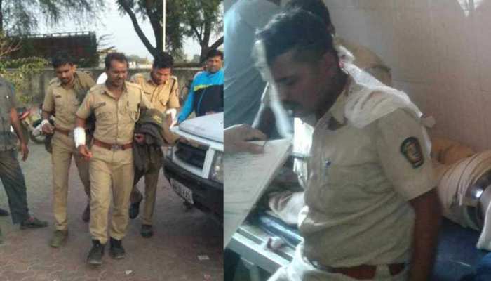 महाराष्ट्रः आदिवासियों ने पुलिस और वन्य कर्मियों पर किया हमला, 3 की हालत गंभीर महाराष्ट्रः आदिवासियों ने पुलिस और वन्य कर्मियों पर किया हमला, 3 की हालत गंभीर